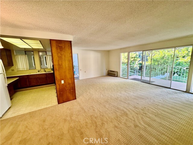 Building Photo - 547 Via Estrada