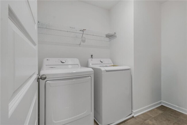 Building Photo - 1560 Gray Br Ct