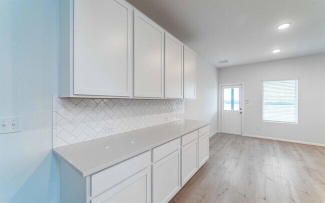 Building Photo - 101 Copper Lily Dr