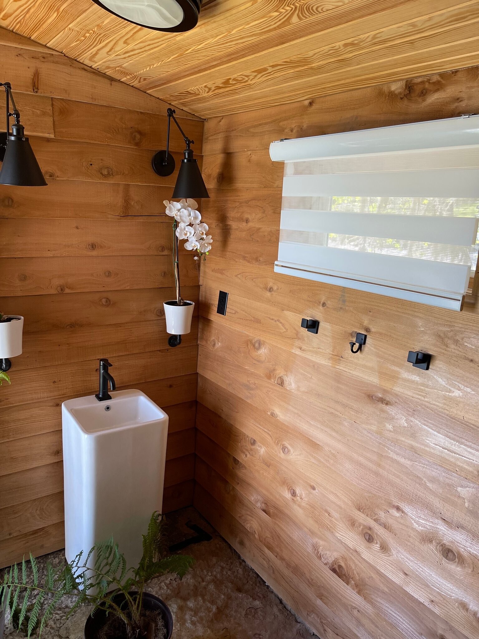 Building Photo - 1500sf Lake Cabin Vacation/Staycation Rental Lk