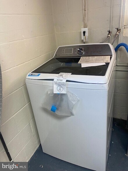 Building Photo - 5104 McFaul Rd