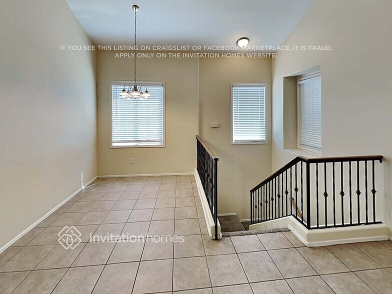 Building Photo - 4084 E Windsor Dr