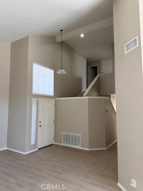 Building Photo - 40198 Tanager Cir