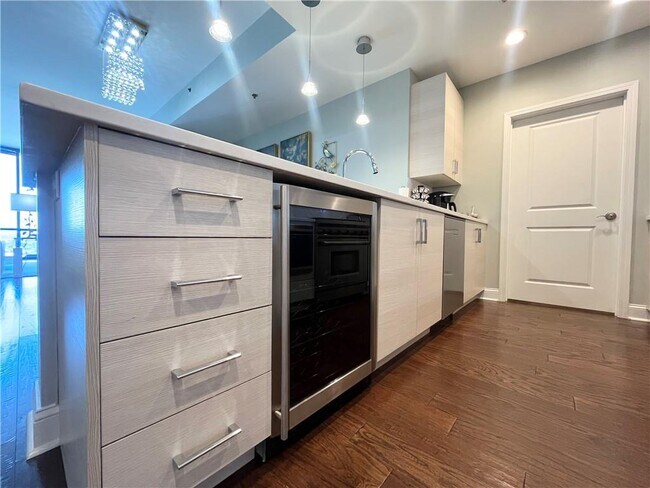 Building Photo - 270 17th St NW