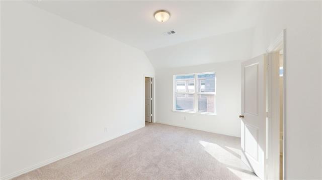 Building Photo - 3916 Linear Dr