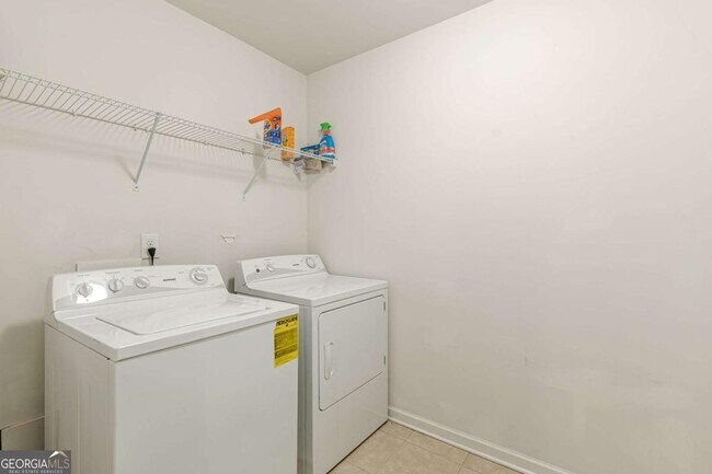 Building Photo - 5725 Radford Loop