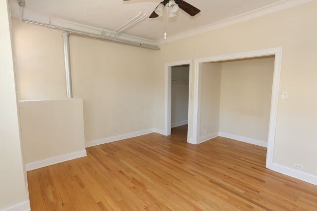 Building Photo - 4619 N Paulina St