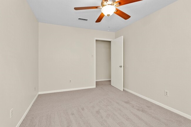 Building Photo - 3127 Wagon Trail Dr