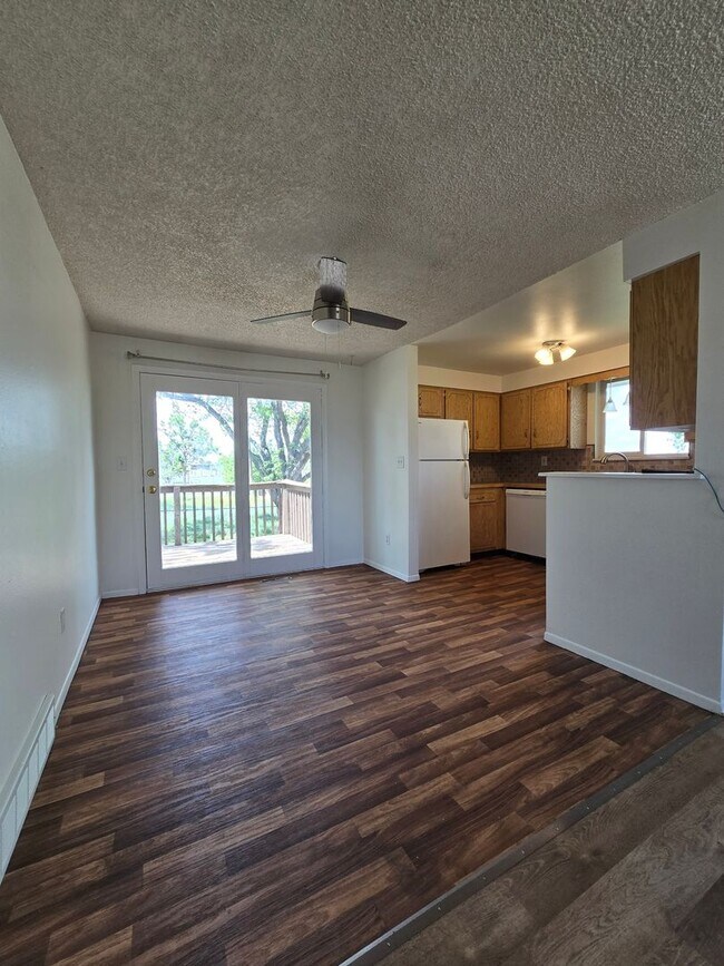 Building Photo - Price Drop! Duplex in Country setting! New paint and Flooring!