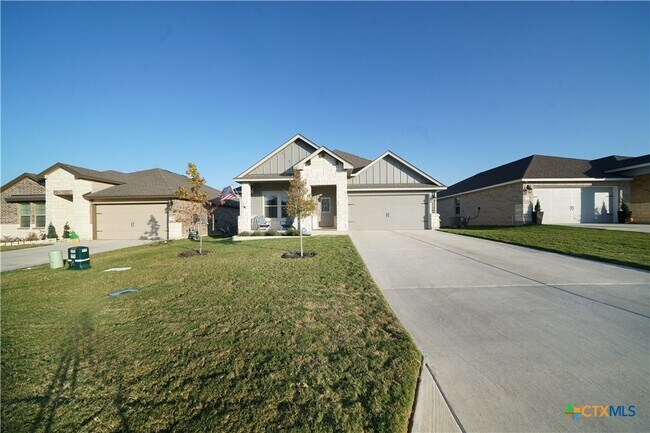 Building Photo - 3884 Lorenzen Ct
