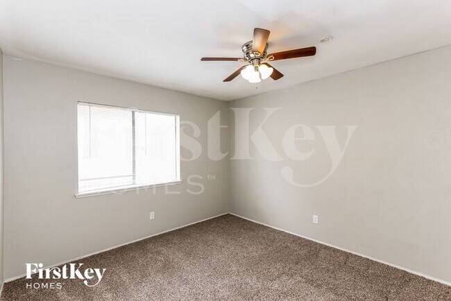 Building Photo - 3537 Rockcrest Dr