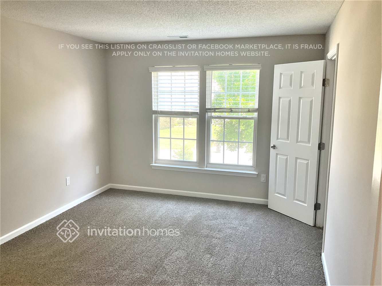 Building Photo - 2384 Saguaro Ln