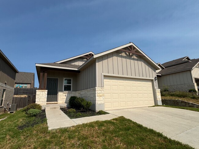 Primary Photo - 541 Summer Pointe