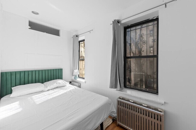 Building Photo - 103 1st Ave