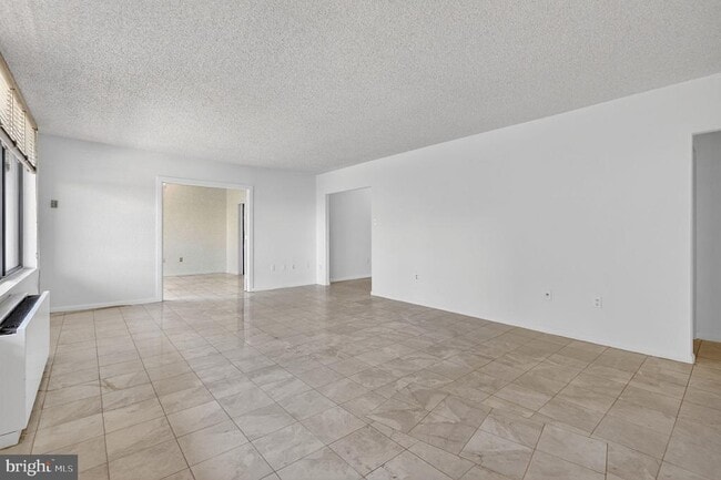 Building Photo - 3701 S George Mason Dr