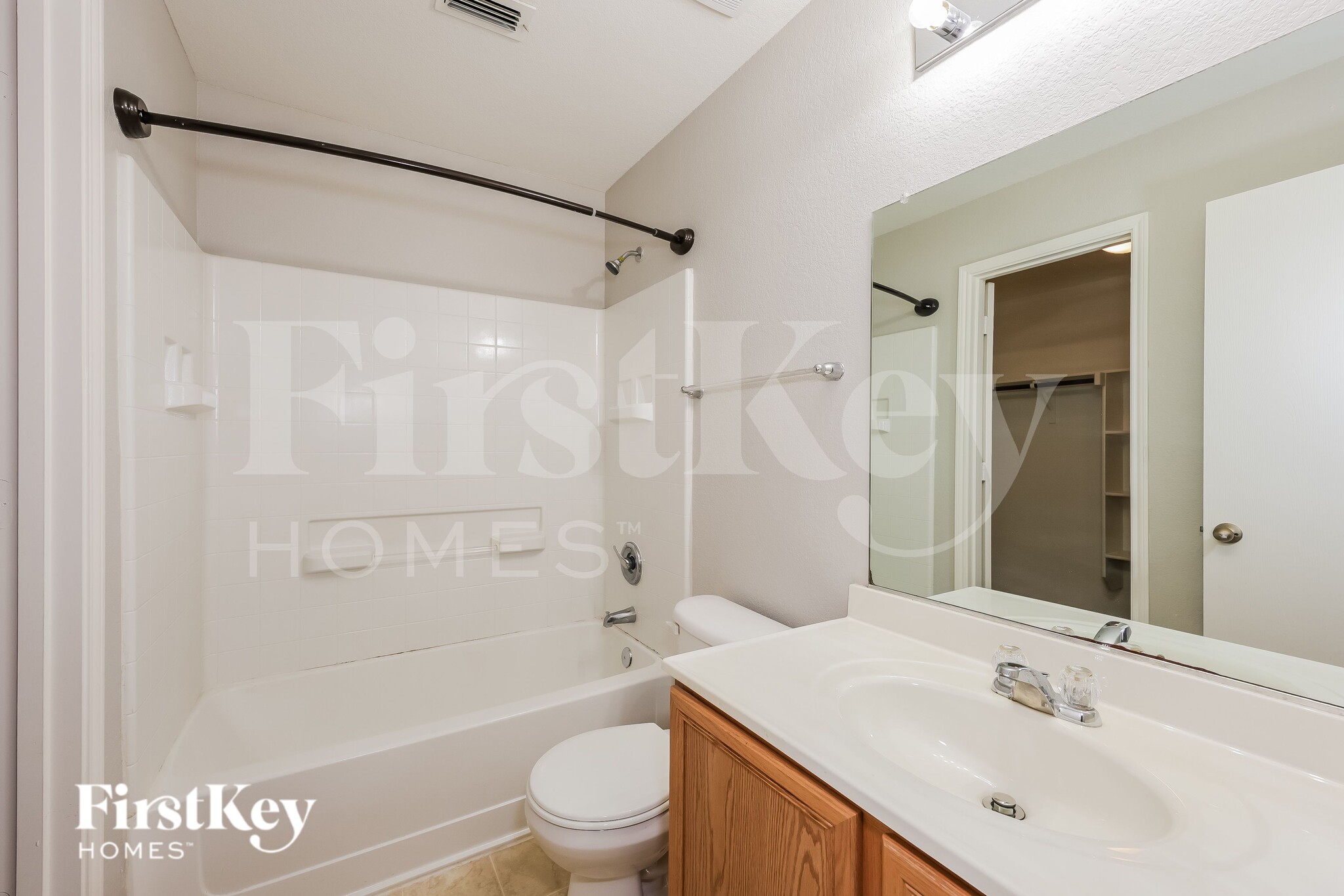 Building Photo - 6417 Meadow Way Ln