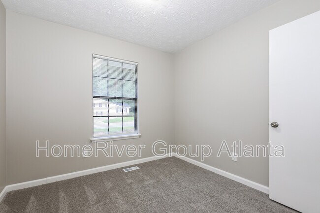 Building Photo - 6620 Connell Rd
