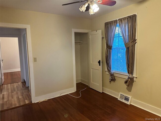 Building Photo - 517 Flint St