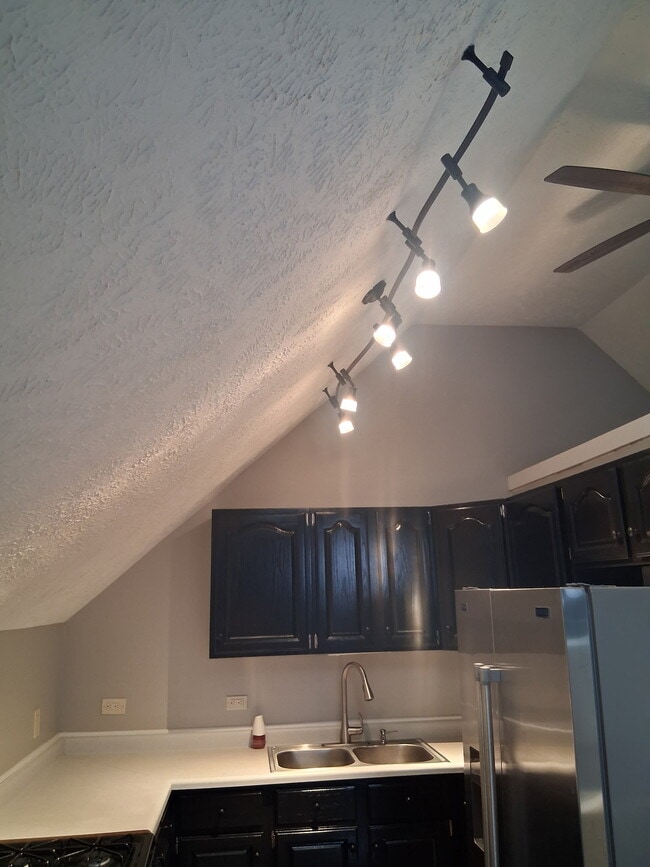 Building Photo - 4 N Anderson St