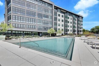 Building Photo - 800 Embassy Dr