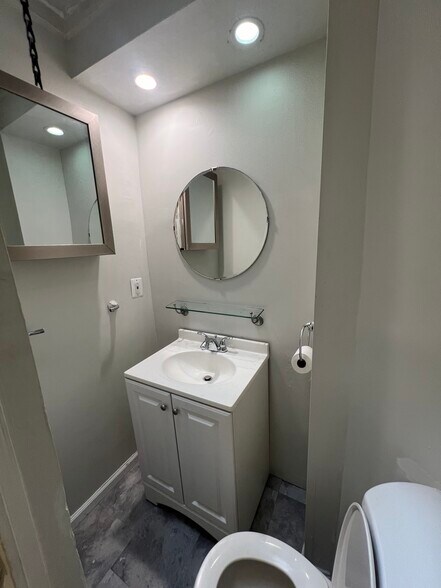 Building Photo - 5659 BLAKEMORE
