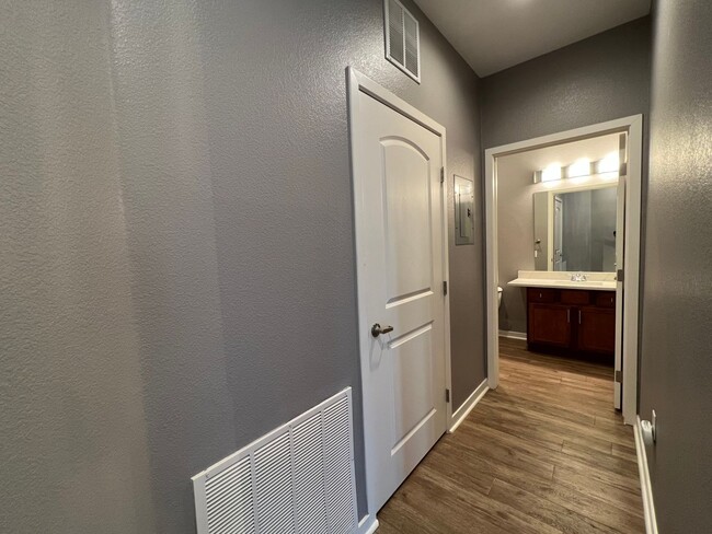 Building Photo - Incredible First Floor Corner 2bd/2ba Loft at Via Varra! AVAILABLE 7/1!