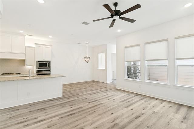 Building Photo - 1050 Marian Dr