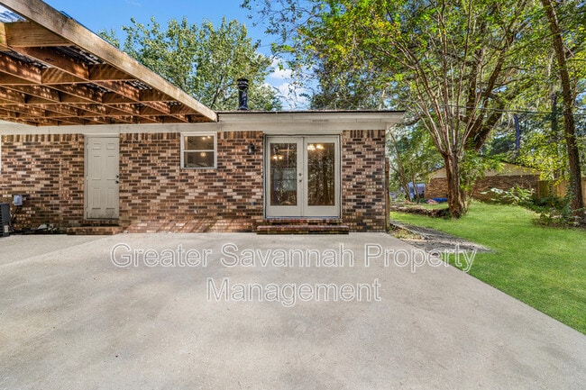 Building Photo - 615 W Tietgen St