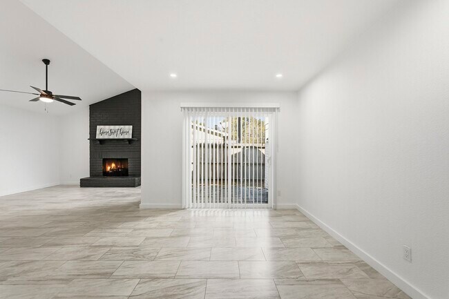 Building Photo - 23326 Briarcreek Blvd