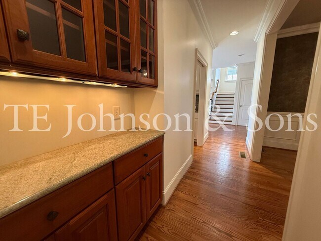 Building Photo - 5540 Brookberry Farm Rd