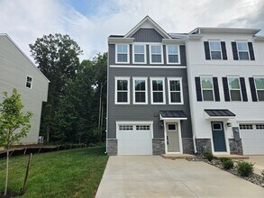 Building Photo - 3 Bedroom 2 1/2 Bath Brand New Townhouse