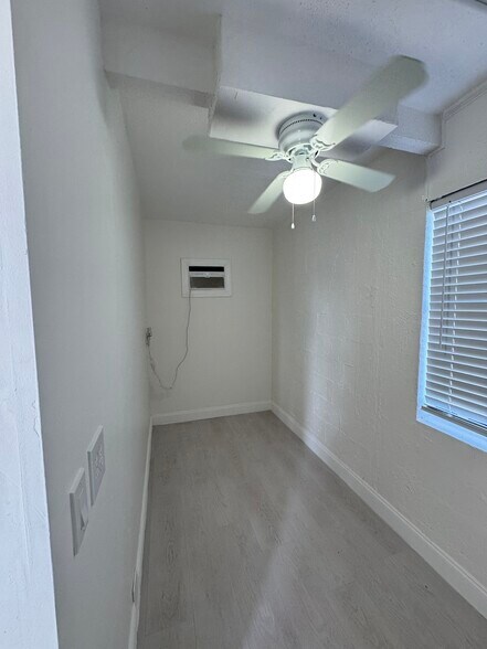 Building Photo - 1113 19th Ave N