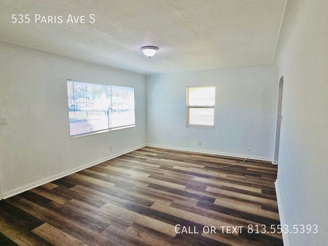 Building Photo - 535 Paris Ave S