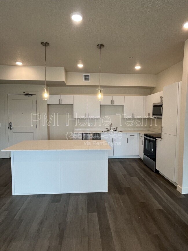 Building Photo - 155 9th St