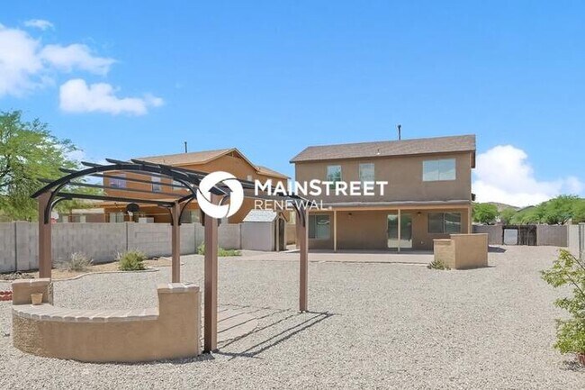 Building Photo - 4 Bedroom Pet-Friendly Home in TUCSON, AZ with Main Street Renewal