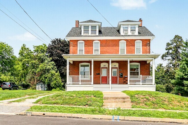 Building Photo - 145 15th St