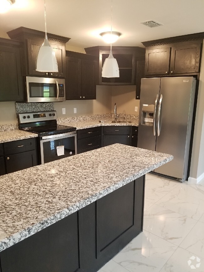Building Photo - 1514 River Bend Dr