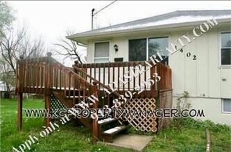 Building Photo - 1402 S Harris Ave