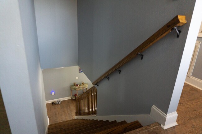 Building Photo - 4554 Hermosa Rd
