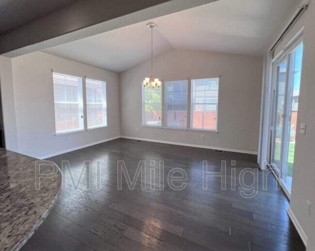 Building Photo - 12523 Grape St