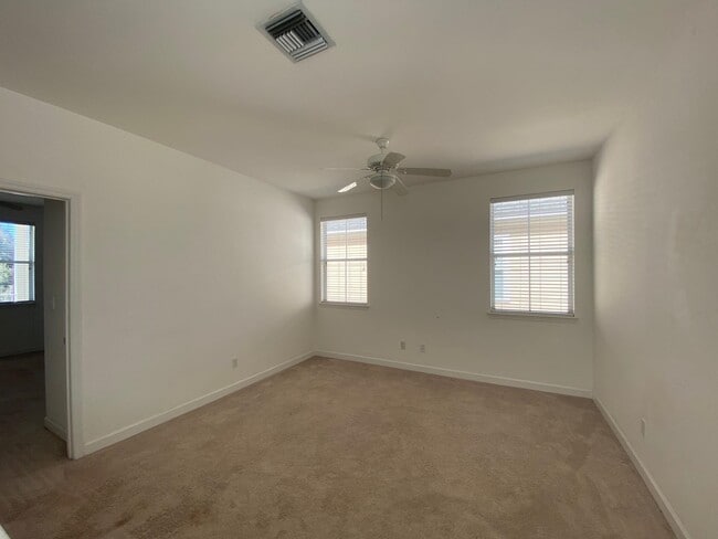 Building Photo - 3673 Longfellow Rd