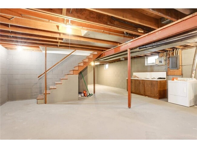 Building Photo - 8324 29th Ave N