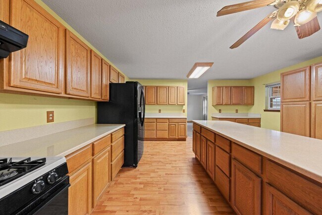 Building Photo - 122 Beach Dr