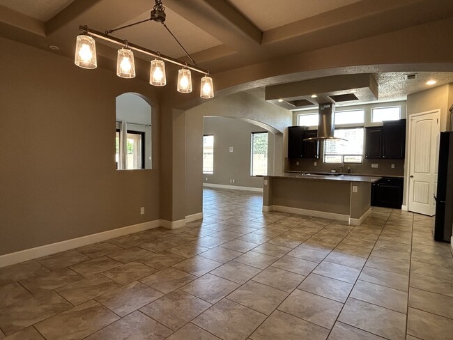 Building Photo - 7115 Vista Terraza Dr NW
