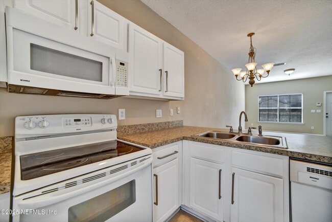 Building Photo - 480 Cabernet Pl