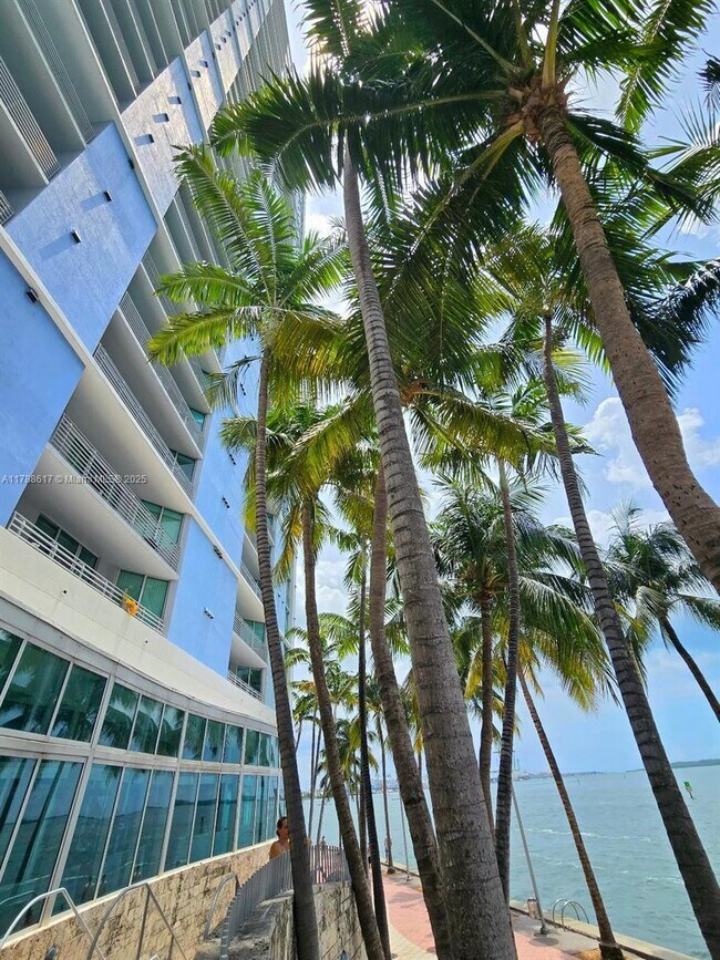 Building Photo - 335 S Biscayne Blvd