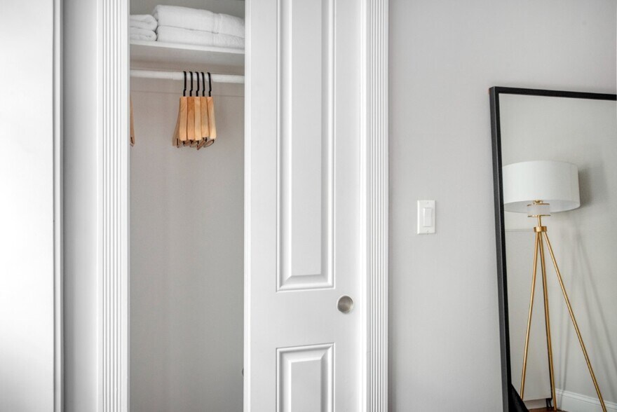 Building Photo - 218 Avenue A