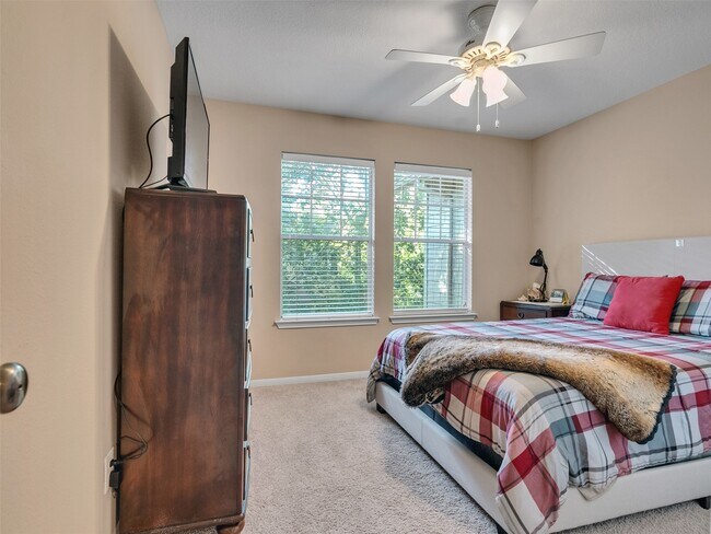 Building Photo - 83 Scarlet Woods Ct