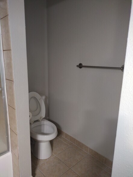 Building Photo - 3506 Cove View Blvd
