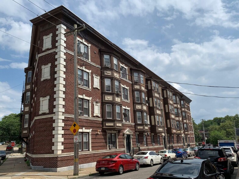 Building Photo - 530 King St